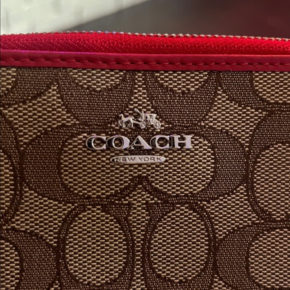 COACH Signature Medium Wallet-NEW W/OUT TAGS-6 X 4” - Picture 2 of 9